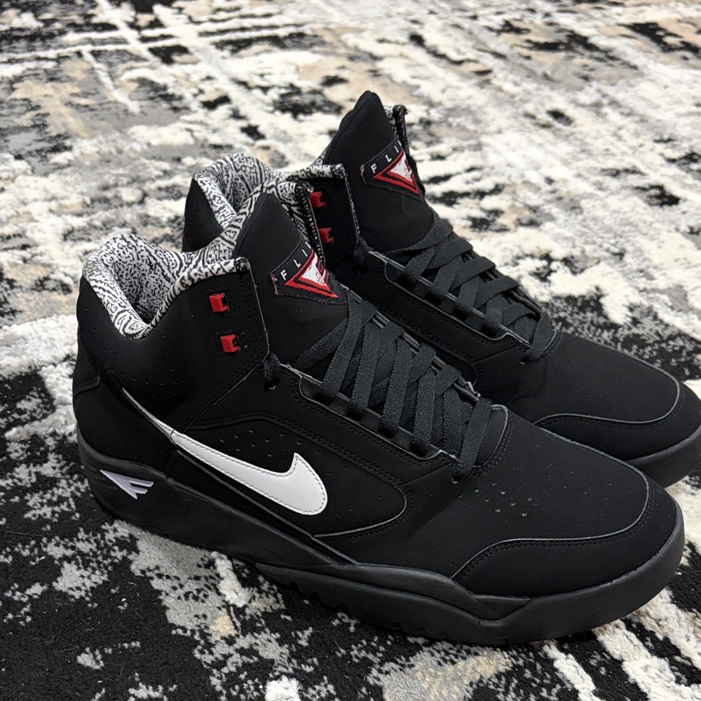 Nike Air Flight Lite 2